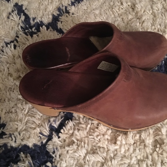 Ugg clogs - Picture 3 of 4